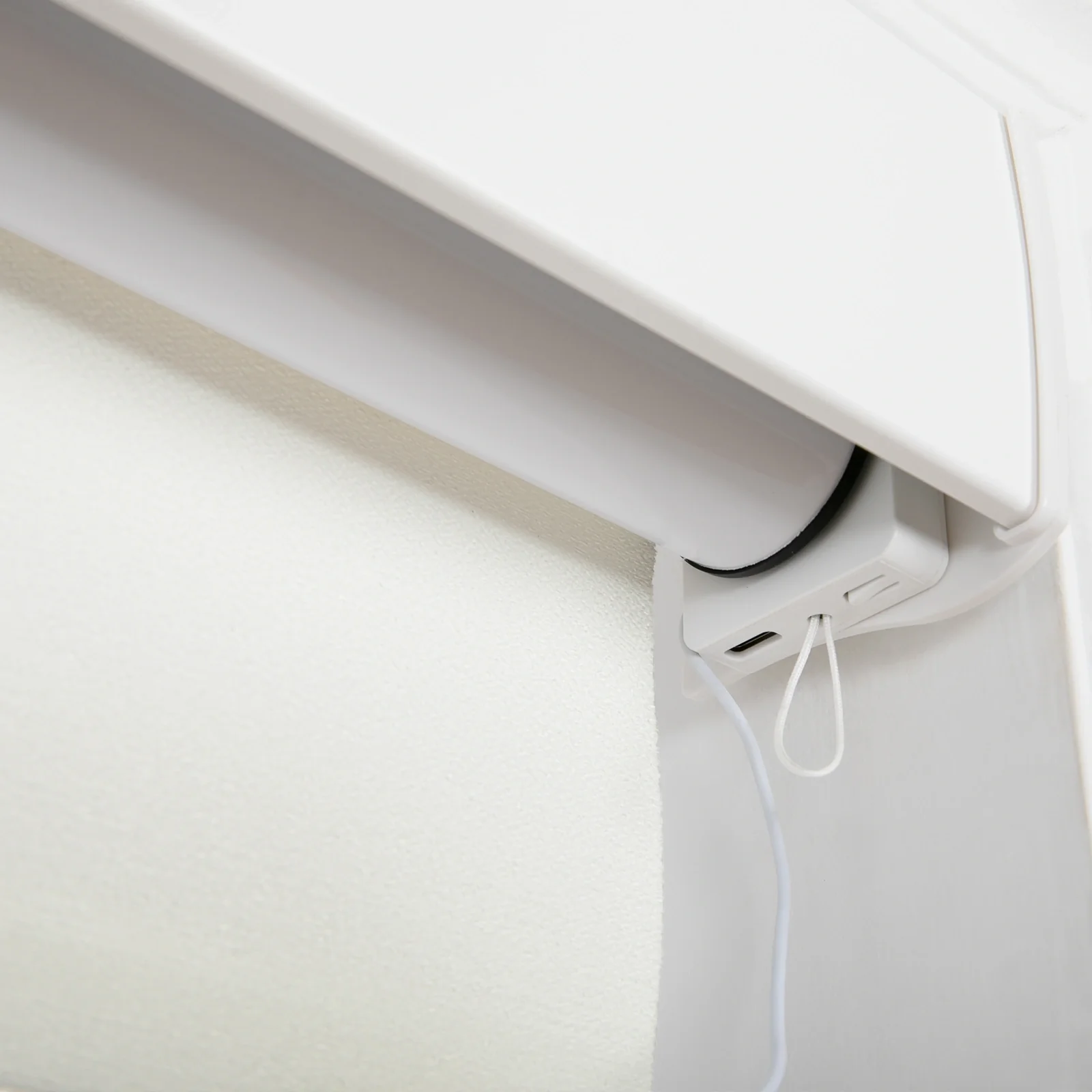 Motorized Cascade Light Filtering Sheer Shade - Image 7